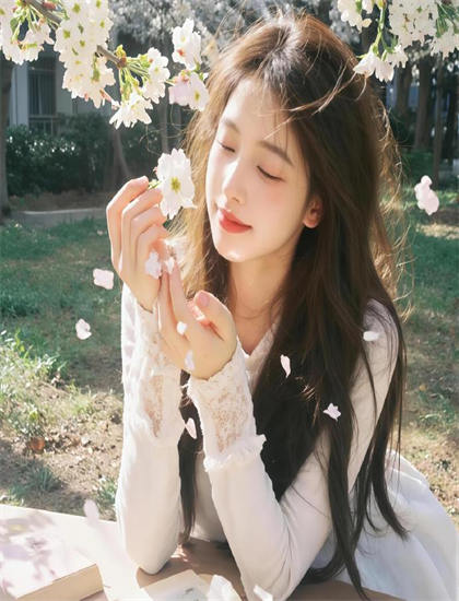 庆馀年在线视频-我和初中女同学的激情